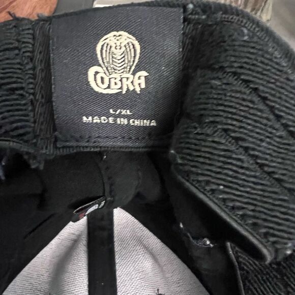 Distressed Mercedes-Benz Black fitted Cap with embroidered iconic logo. L/XL - Picture 3 of 4